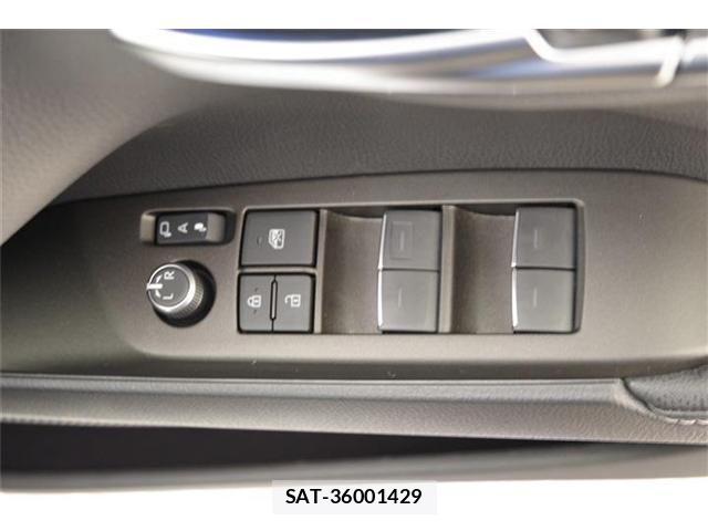 Toyota CAMRY HYBRID 2023-06 4751660-22