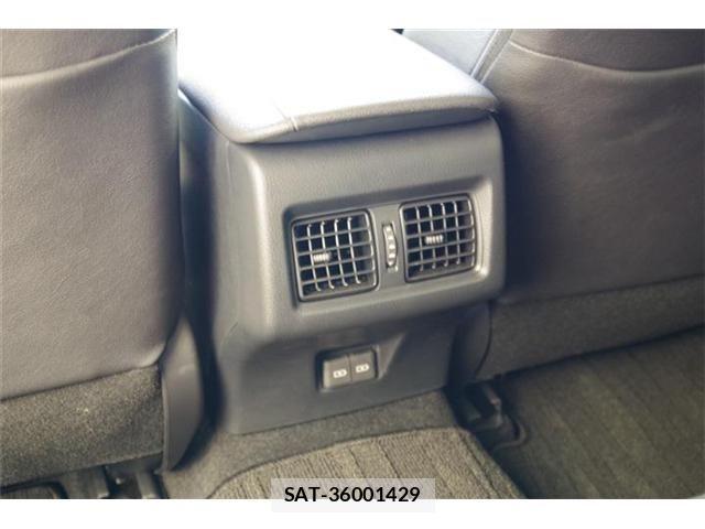 Toyota CAMRY HYBRID 2023-06 4751660-29