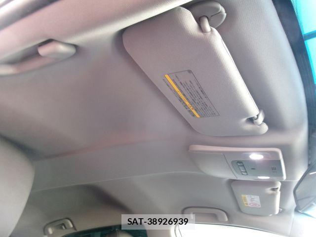 Toyota CAMRY HYBRID 2018-02 4932414-9
