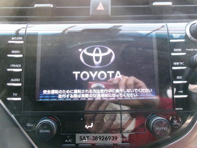 Toyota CAMRY HYBRID 2018-02 4932414-16