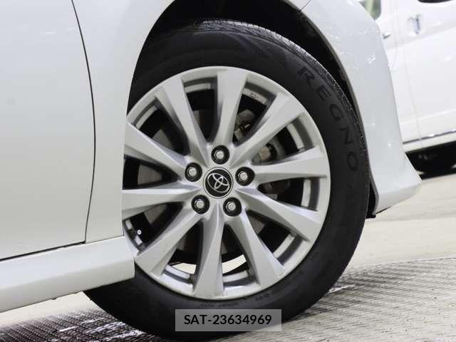 Toyota CAMRY HYBRID 2018-01 5860916-19