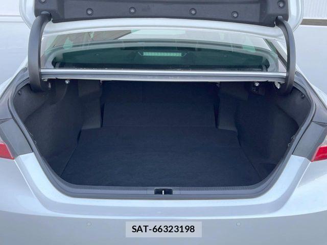 Toyota CAMRY HYBRID 2018-08 5860906-9