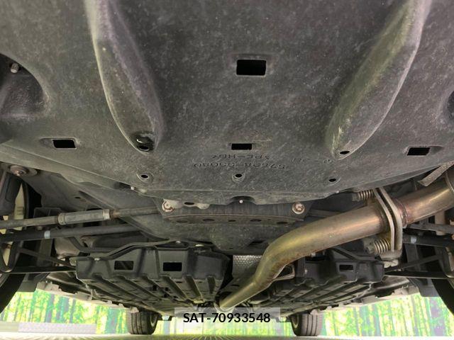Toyota CAMRY HYBRID 2012-03 5860919-18