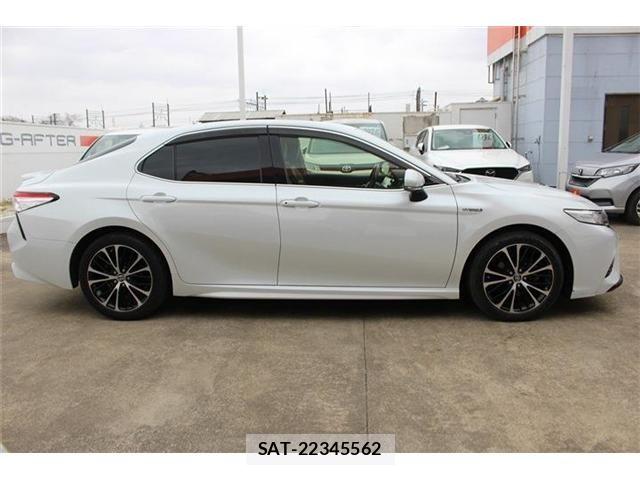 Toyota CAMRY HYBRID 2018-10 5860915-13