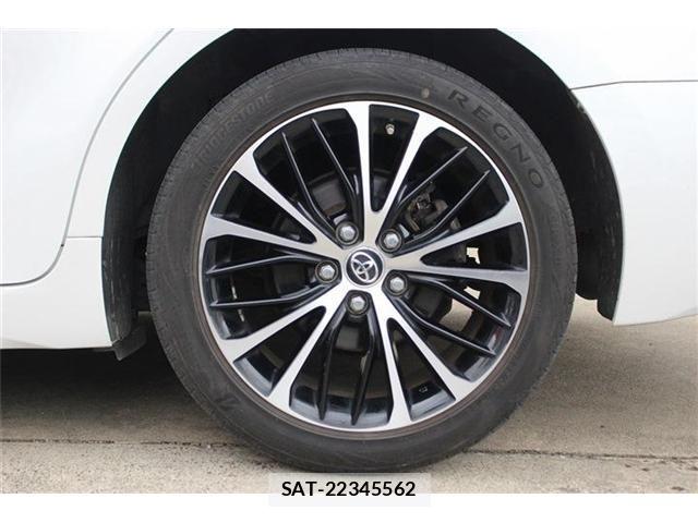 Toyota CAMRY HYBRID 2018-10 5860915-16