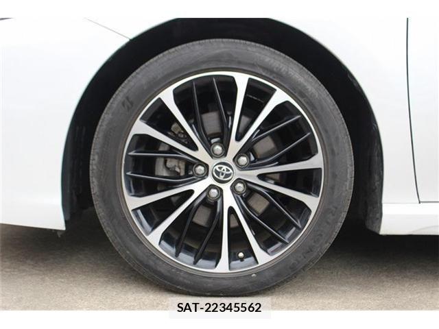 Toyota CAMRY HYBRID 2018-10 5860915-17