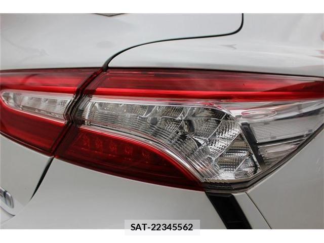 Toyota CAMRY HYBRID 2018-10 5860915-22