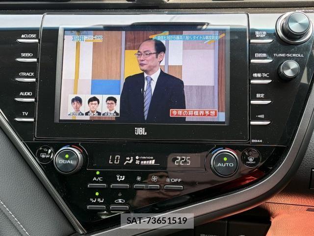 Toyota CAMRY HYBRID 2019-05 5860907-8