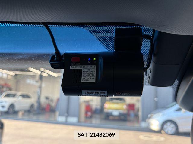 Toyota CAMRY HYBRID 2018-10 6007816-15