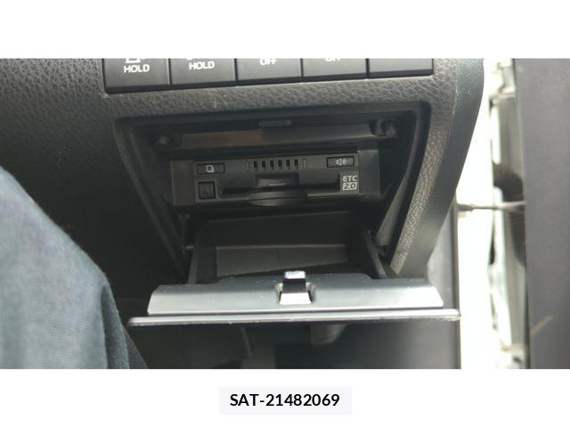 Toyota CAMRY HYBRID 2018-10 6007816-20