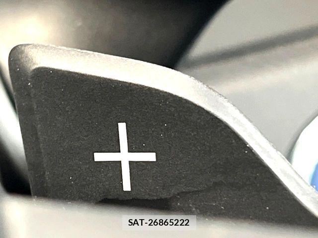 Toyota CAMRY HYBRID 2019-09 6007817-7