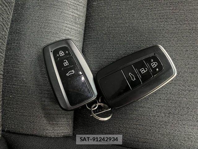 Toyota CAMRY HYBRID 2017-12 6007827-25