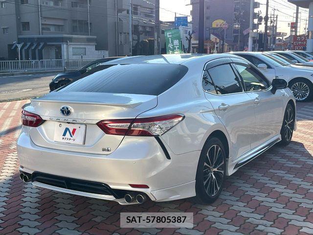 Toyota CAMRY HYBRID 2018-10 6007808-16