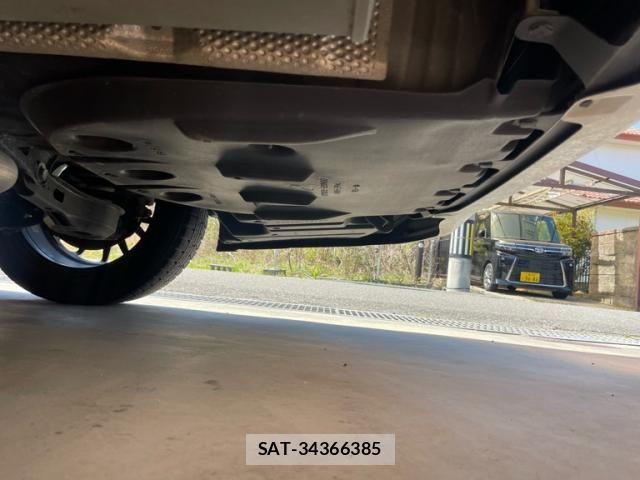 Toyota CAMRY HYBRID 2017-11 6212269-12