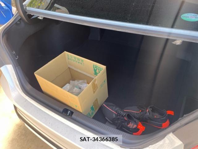 Toyota CAMRY HYBRID 2017-11 6212269-17