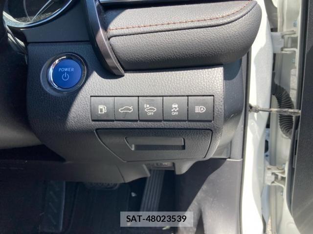 Toyota CAMRY HYBRID 2018-01 6242563-17