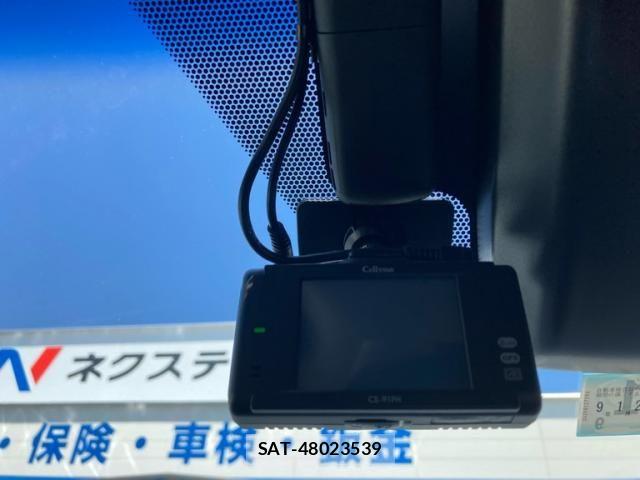 Toyota CAMRY HYBRID 2018-01 6242563-25