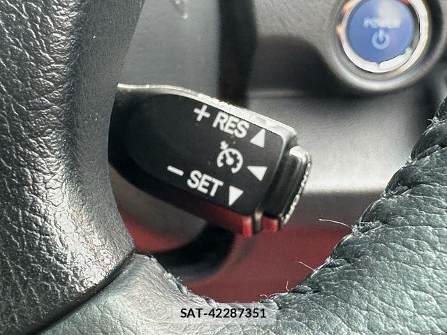 Toyota CAMRY HYBRID 2026-04 6242560-19