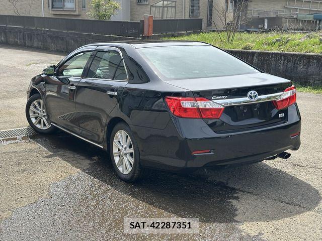 Toyota CAMRY HYBRID 2026-04 6242560-4