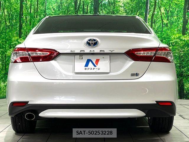 Toyota CAMRY HYBRID 2017-07 6242553-16