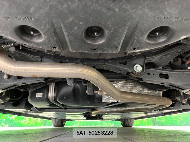 Toyota CAMRY HYBRID 2017-07 6242553-18