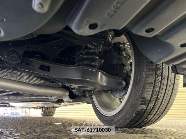 Toyota CAMRY HYBRID 2019-06 6242546-19