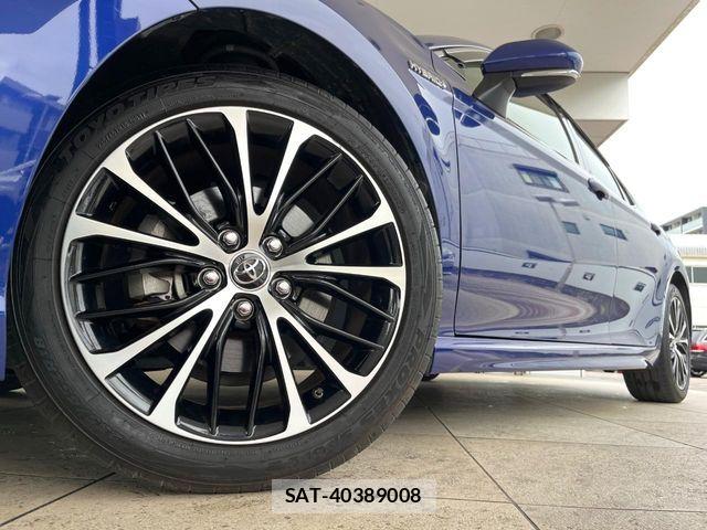 Toyota CAMRY HYBRID 2018-11 6303137-12