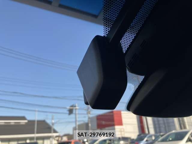 Toyota CAMRY HYBRID 2017-09 6303138-11
