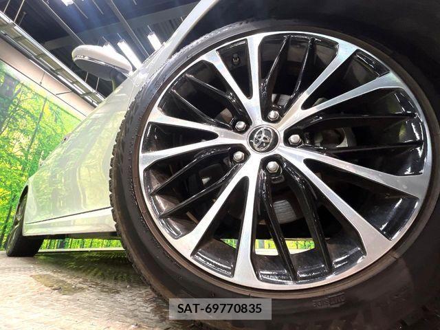 Toyota CAMRY HYBRID 2019-04 6495753-12