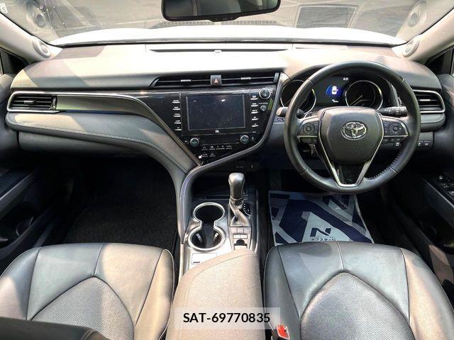 Toyota CAMRY HYBRID 2019-04 6495753-1