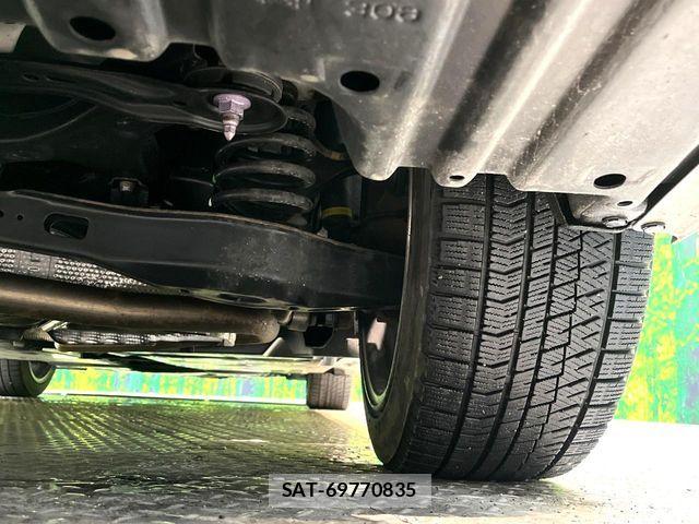 Toyota CAMRY HYBRID 2019-04 6495753-19