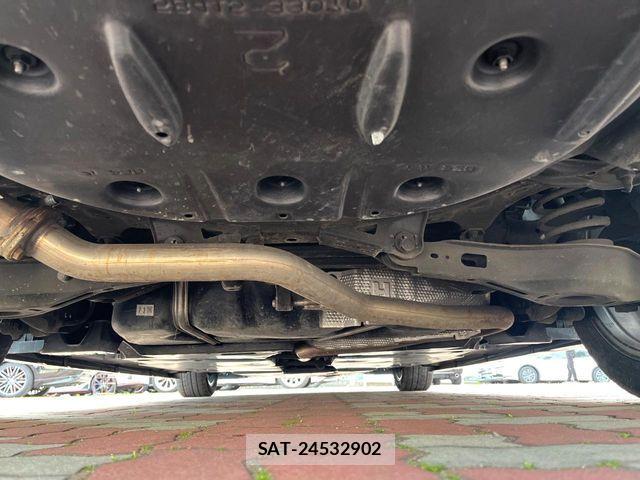 Toyota CAMRY HYBRID 2017-10 6610954-16
