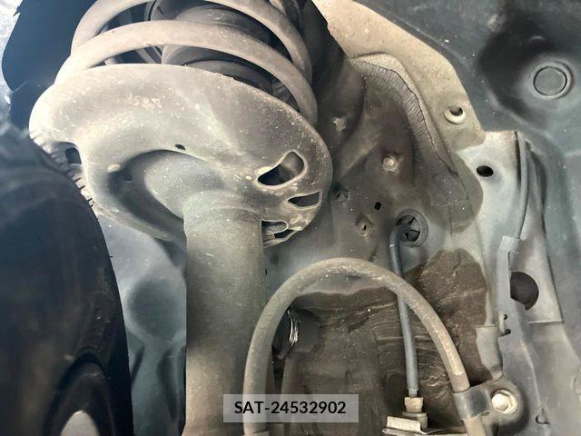 Toyota CAMRY HYBRID 2017-10 6610954-17