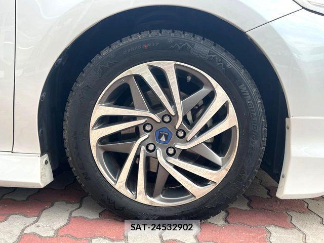Toyota CAMRY HYBRID 2017-10 6610954-3