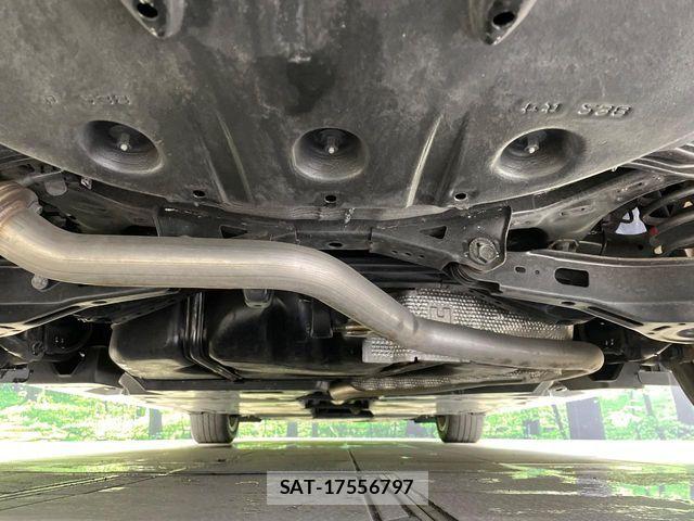 Toyota CAMRY HYBRID 2018-07 6670674-18