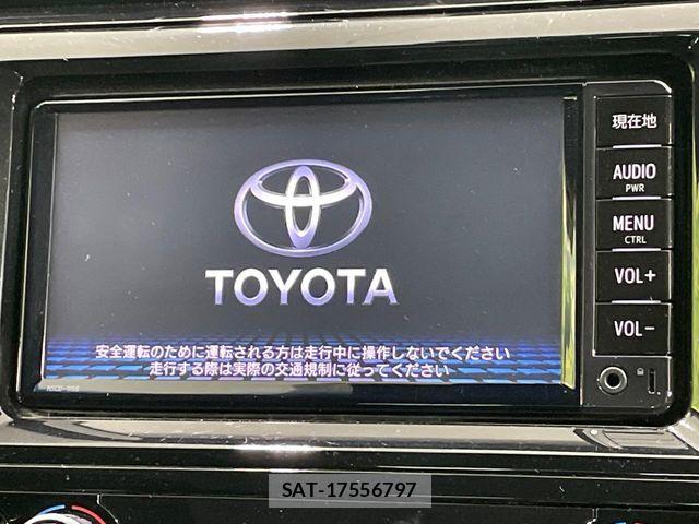 Toyota CAMRY HYBRID 2018-07 6670674-2