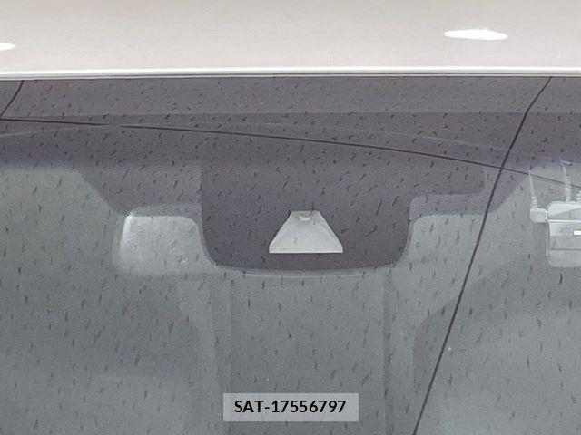 Toyota CAMRY HYBRID 2018-07 6670674-4