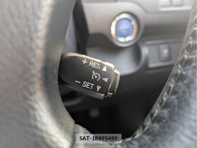 Toyota CAMRY HYBRID 2013-09 6715780-17
