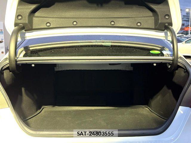 Toyota CAMRY HYBRID 2018-03 6715778-12