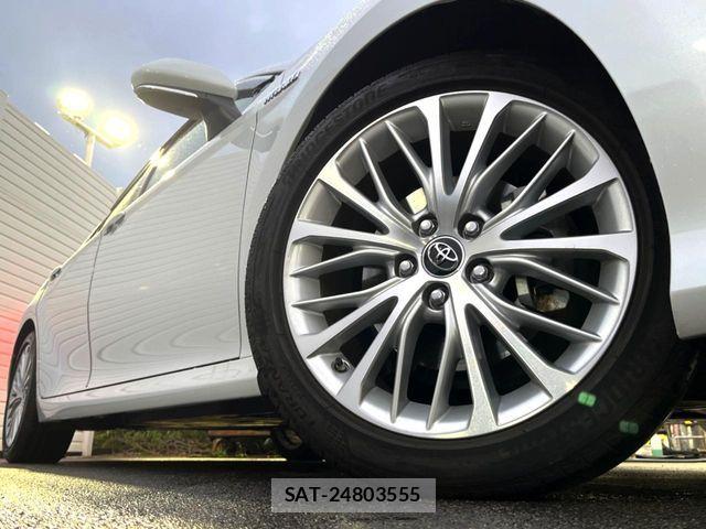 Toyota CAMRY HYBRID 2018-03 6715778-15