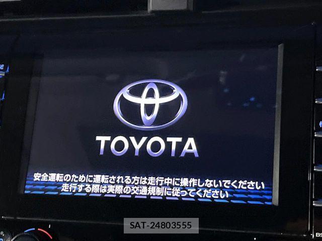 Toyota CAMRY HYBRID 2018-03 6715778-2