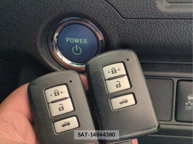 Toyota CAMRY HYBRID 2013-04 6750989-12