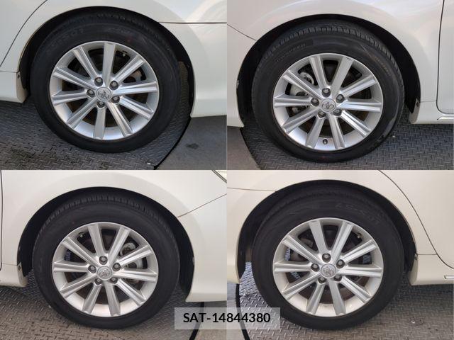 Toyota CAMRY HYBRID 2013-04 6750989-22