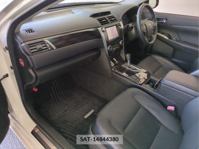 Toyota CAMRY HYBRID 2013-04 6750989-2