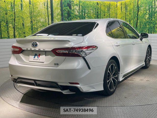 Toyota CAMRY HYBRID 2019-07 6790743-17