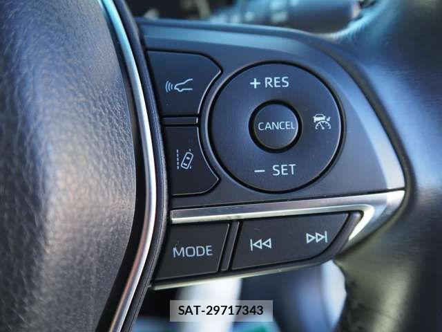 Toyota CAMRY HYBRID 2018-11 6790747-17