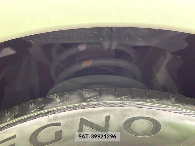 Toyota CAMRY HYBRID 2018-06 6790746-19