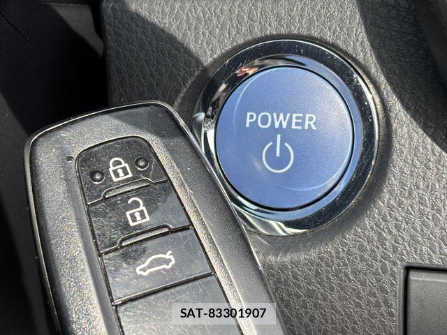 Toyota CAMRY HYBRID 2018-06 6790753-9