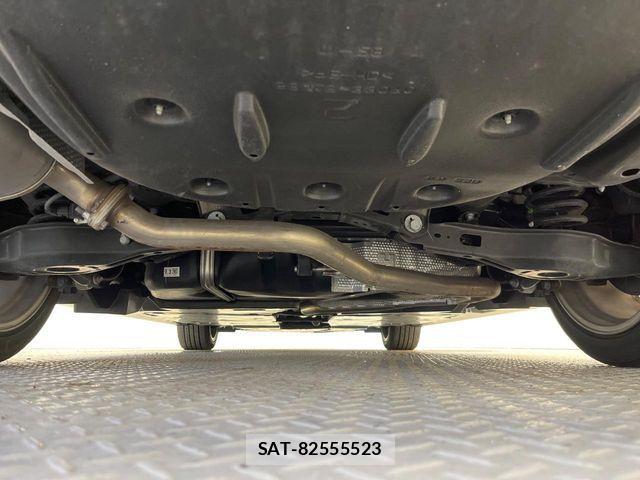 Toyota CAMRY HYBRID 2019-11 6814124-18