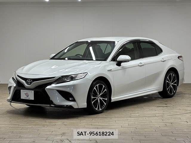 Toyota CAMRY HYBRID 2019-04 6814123-14